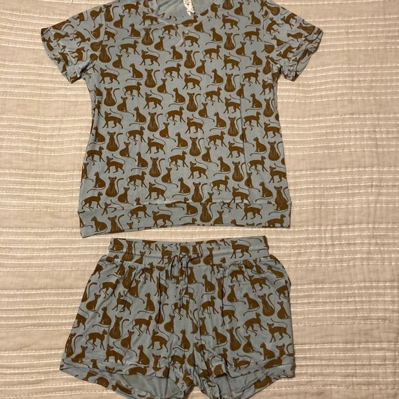 kate quinn Other - Kate Quinn cat lounge set